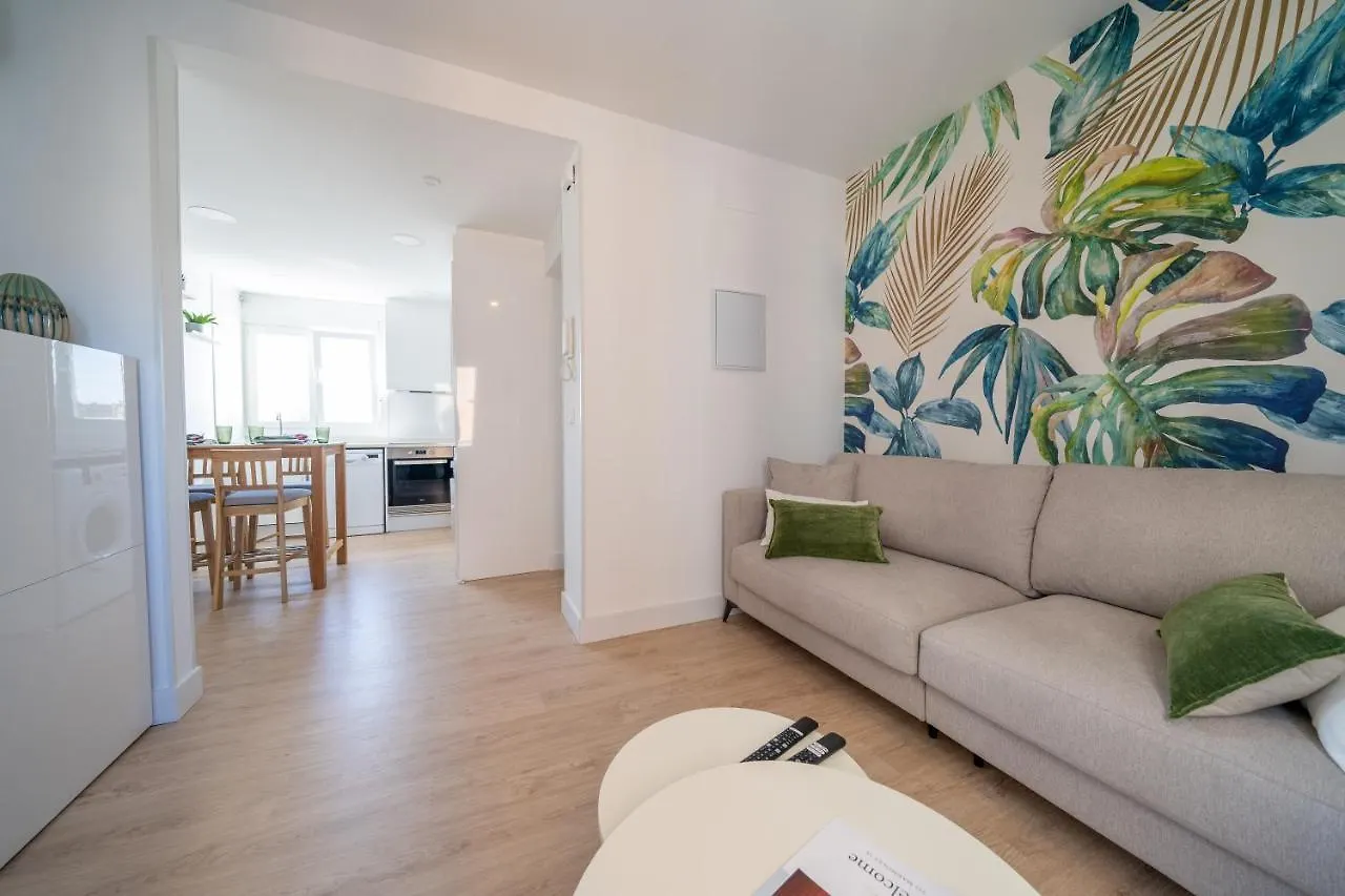 Your Home In Malaga Centro & Parking Free Apartment