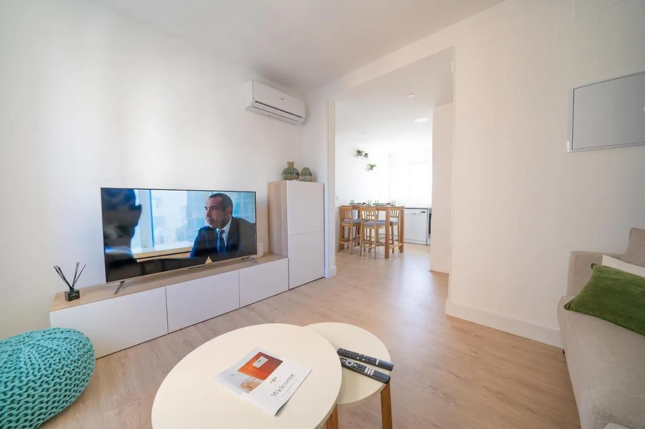 Your Home In Malaga Centro & Parking Free location